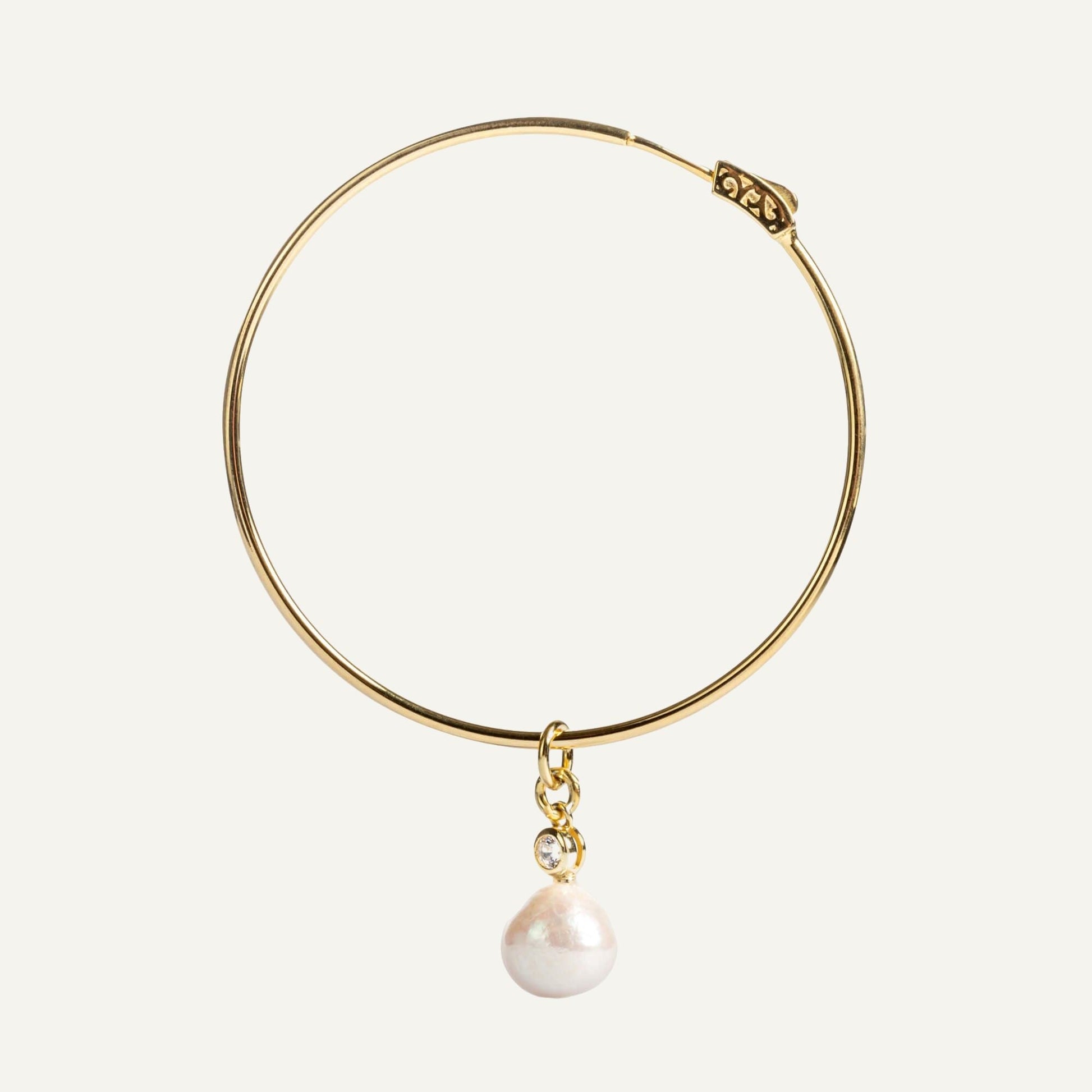 Large Hoop Pearl Earrings - Mantarraya NYC