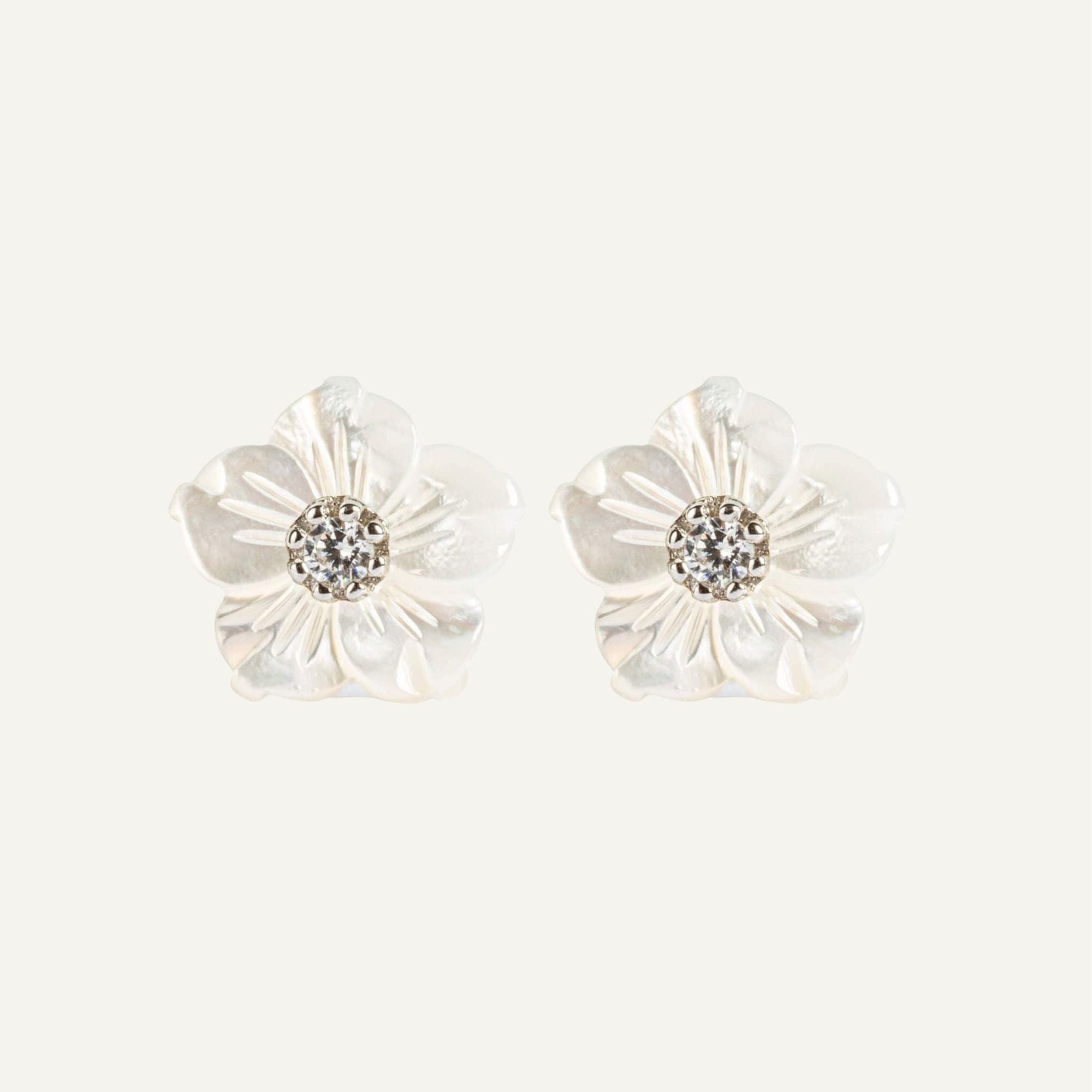 Special Anniversary - Flower Power Mother of Pearl Earrings - Mantarraya NYC